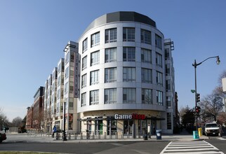 Jenkins Row in Washington, DC - Foto de edificio - Building Photo