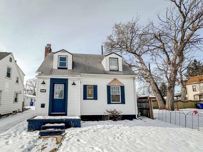 property at 4911 Douglas Rd