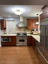 7739 Kingsbury Blvd, Unit 12 in Clayton, MO - Foto de edificio - Building Photo