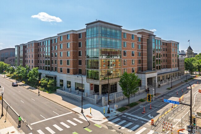 17th Avenue Residence Hall in Minneapolis, MN - Building Photo - Primary Photo