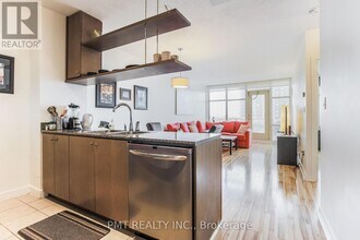 35 Mariner Terrace in Toronto, ON - Building Photo - Building Photo