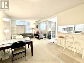 1055-1055 Bay St. in Toronto, ON - Building Photo - Building Photo