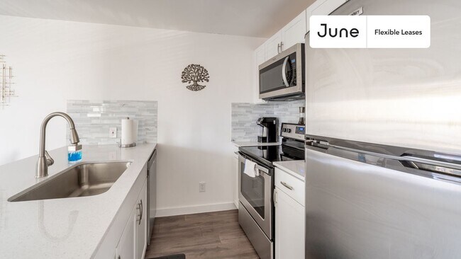 6409 Burns St in Austin, TX - Building Photo - Building Photo