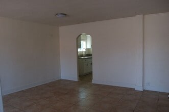 16171 Foothill Blvd in Fontana, CA - Building Photo - Building Photo