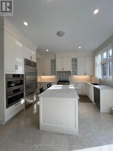 1264 Queens Plate Rd. in Oakville, ON - Building Photo - Building Photo