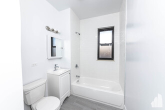 2650 N Milwaukee Ave in Chicago, IL - Building Photo - Building Photo