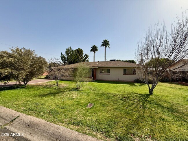 property at 3945 E Heatherbrae Dr