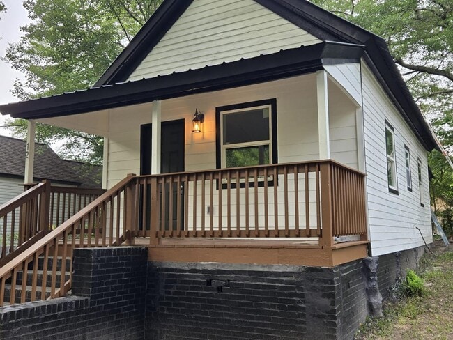 12 Sargent Farmer St in Newnan, GA - Building Photo - Building Photo