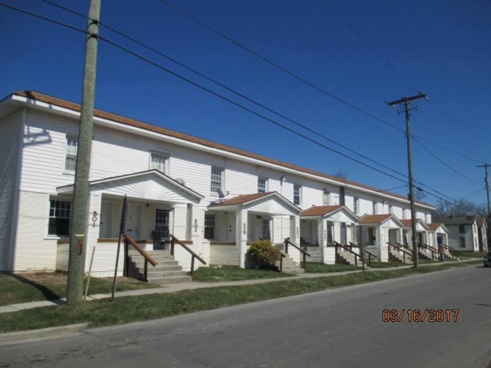 501-523 E Vine St in Lima, OH - Foto de edificio