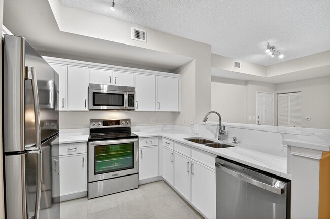 property at 780 S Sapodilla Ave