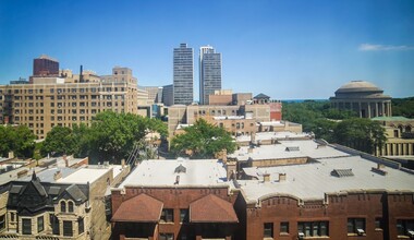 2800 N Pine Grove Ave in Chicago, IL - Building Photo - Building Photo
