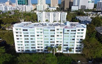 9125 SW 77th Ave in Miami, FL - Building Photo