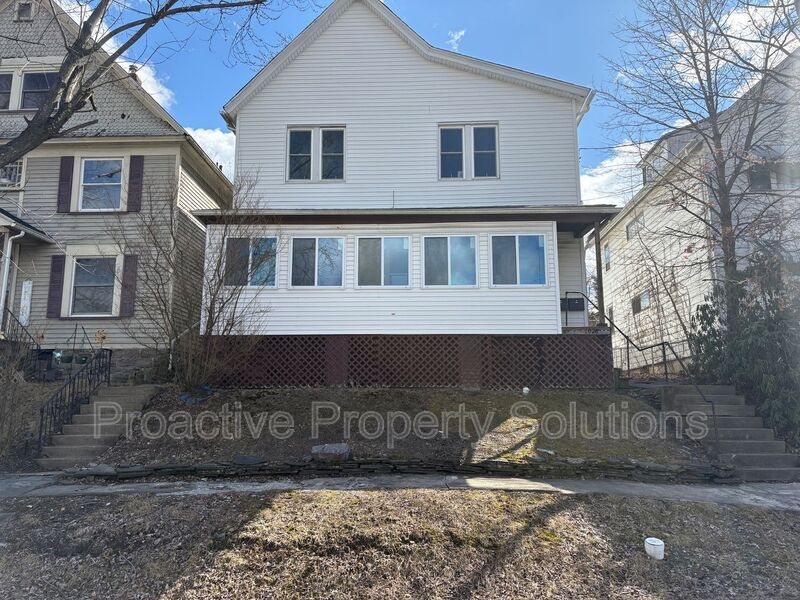 1028 N Webster Ave in Scranton, PA - Building Photo