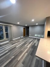 1631 Dundee Rd in Northbrook, IL - Building Photo - Building Photo