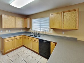 9318 E Fairfield St in Mesa, AZ - Building Photo - Building Photo