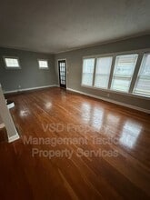 10615 S Highland Ave in Garfield Heights, OH - Building Photo - Building Photo