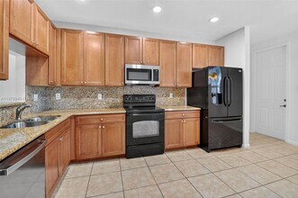 16097 Poppy Seed Cir in Delray Beach, FL - Foto de edificio - Building Photo