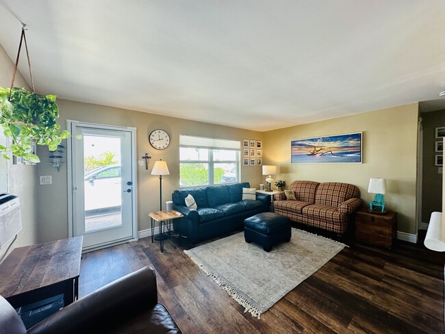 1236 Rosemary Ln, Unit C in Naples, FL - Building Photo - Building Photo