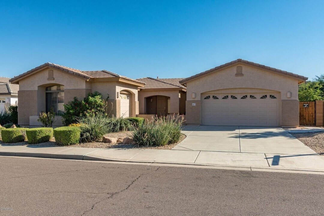 16777 W Southampton Rd in Surprise, AZ - Building Photo