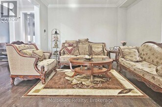 132 Bellchase Trail in Brampton, ON - Building Photo - Building Photo