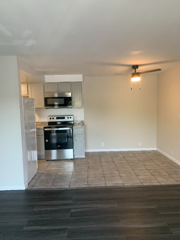 728 Ohio Pike in Cincinnati, OH - Building Photo - Building Photo