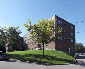 Seeley Estates in Toronto, ON - Building Photo - Building Photo