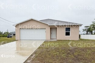 3024 NE 1st Ave in Cape Coral, FL - Building Photo