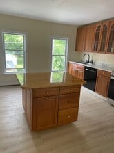 3 Beckett St, Unit C in Hoosick Falls, NY - Building Photo - Building Photo