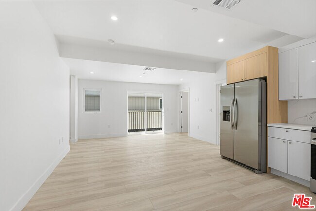 property at 10957 Calvert St