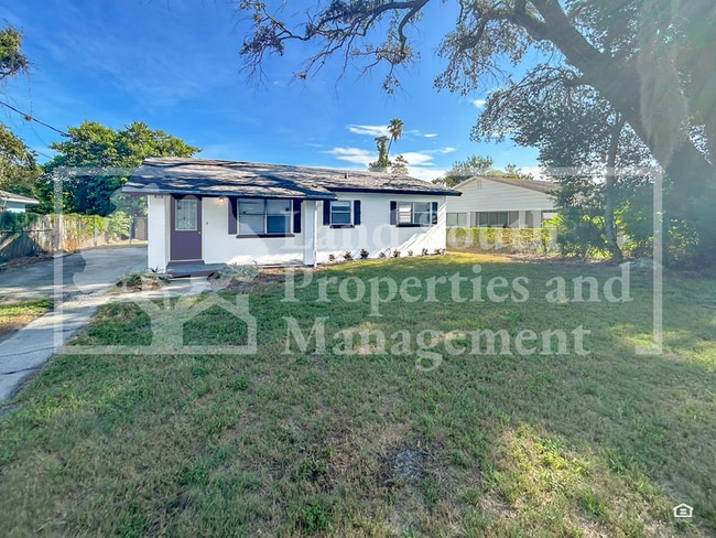 property at 2152 Colonial Ave