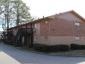 Lindview Apartments in Atlanta, GA - Foto de edificio - Building Photo