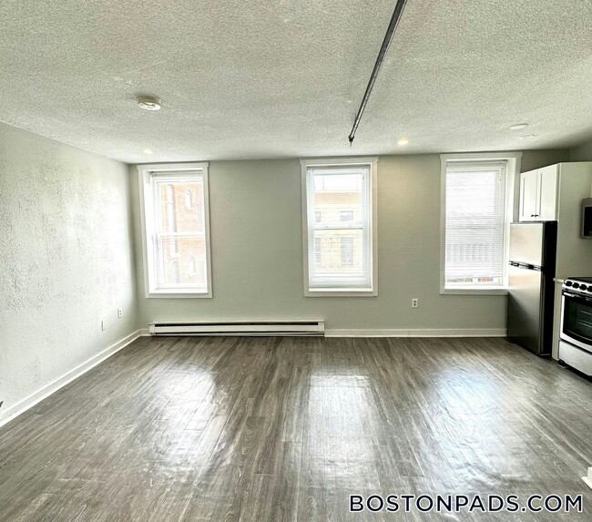 76 Franklin St in Worcester, MA - Building Photo - Building Photo