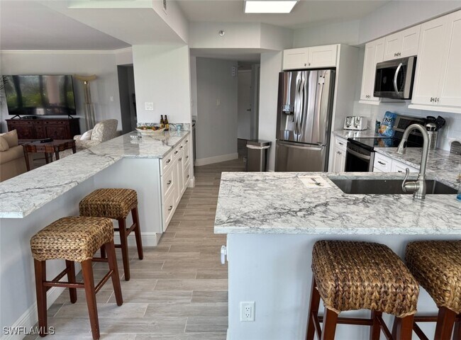 property at 4251 Gulf Shore Blvd N