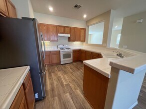 111 Manzanita Ln in Tehachapi, CA - Building Photo - Building Photo