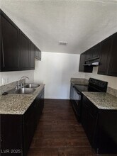 2626 Lynnwood St in Las Vegas, NV - Building Photo - Building Photo