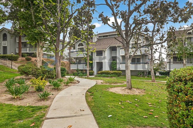 26854 Claudette St in Santa Clarita, CA - Building Photo - Building Photo