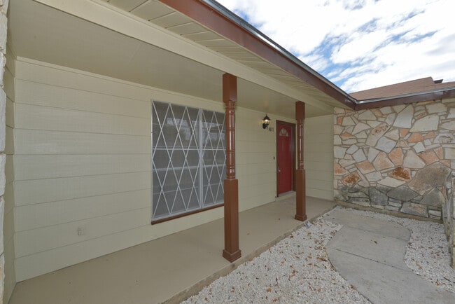 4811 Dick Gordon Dr in San Antonio, TX - Building Photo - Building Photo