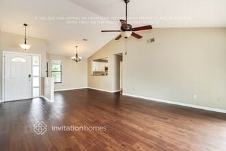 4806 Foxshire Cir in Tampa, FL - Building Photo - Building Photo