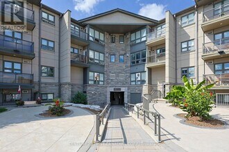 15 Jacksway Crescent in London, ON - Building Photo - Building Photo