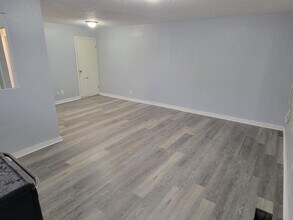 2101 S Smithville Rd in Dayton, OH - Building Photo - Building Photo