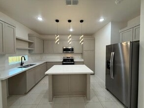 5305 Aceituno Dr in Laredo, TX - Building Photo - Building Photo