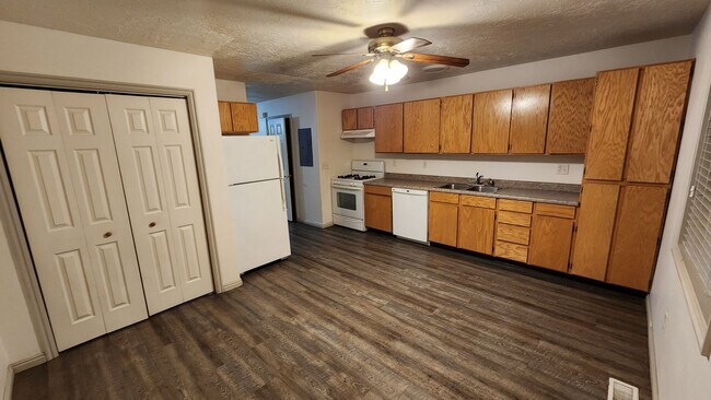 594 Sunflower Rd in Rexburg, ID - Building Photo - Building Photo