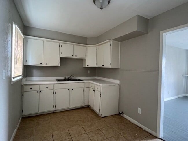 824 NW 34th St in Lawton, OK - Building Photo - Building Photo
