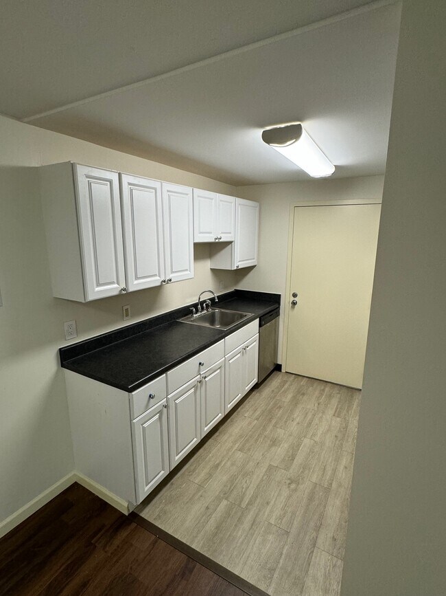 5 Post Oak Ln in Natick, MA - Building Photo - Building Photo