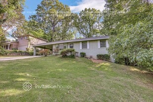 919 Magna Carta Dr NW in Atlanta, GA - Building Photo