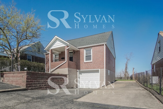 146 Central Ave in North Versailles, PA - Building Photo - Building Photo