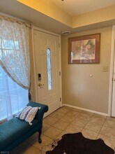 302 Foxwood Rd in Union, NJ - Building Photo - Building Photo