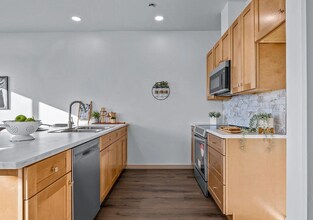 2786 Caspian Wy in Grand Junction, CO - Foto de edificio - Building Photo