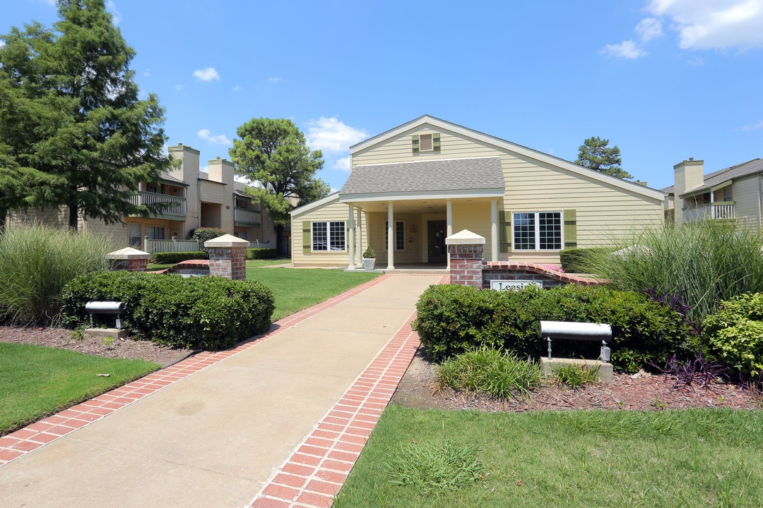 Cedar Lane in Tulsa, OK - Building Photo
