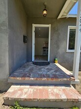 7044 Yarmouth Ave in Los Angeles, CA - Building Photo - Building Photo